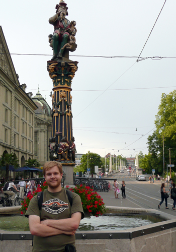 Carson at the Kindlifresser on
Kornhausplatz in Bern, Switzerland Carson at the Kindlifresser on
Kornhausplatz in Bern, Switzerland
